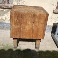 Ceppo in legno da macellaio
