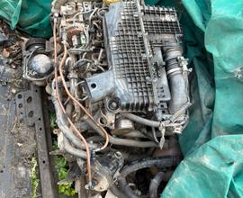 Motore e cambio Renault clio 1.5 dci anno 2002