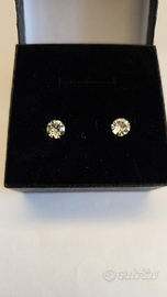 Orecchini a Bottone Tondi con Zircone Brillante 8m