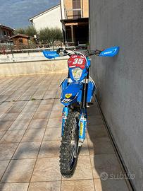TM 250 4t