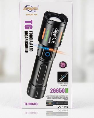 Torcia LED Ricaricabile/Impermeabile/ 8800mAh