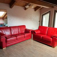 Divani in pelle rossa