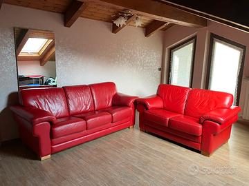 Divani in pelle rossa