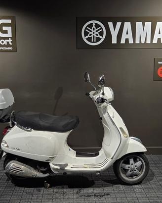 Piaggio Vespa 150 LX