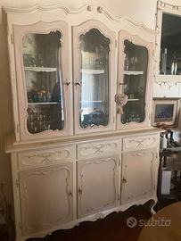 Grande credenza/vetrina shabby chic – provenzale