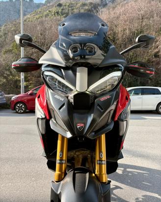 Multistrada V4 FULL pikes peak 2025