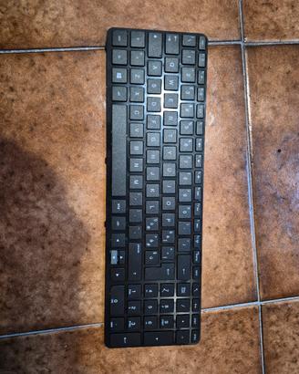 tastiera originale  toshiba  satellite italiana 