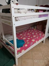 Letto a castello bimbi a casetta con 2 materassi -