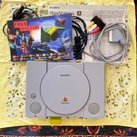 Sony PlayStation 1 e Controller Sterzo e Pedali