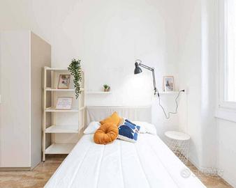 Stanza in appartamento di 70 m² a Milano