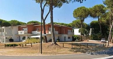 TC487 LIGNANO PINETA - APPARTAMENTO SU DUE LIVELLI