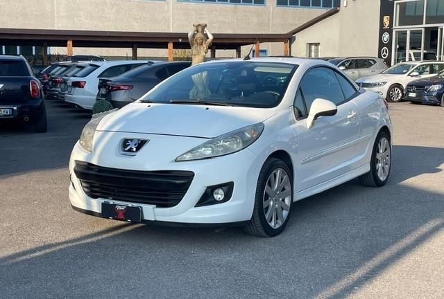 Peugeot 207 1.6 8V HDi 112CV CC Féline