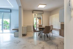 Appartamento di 165 m² con 5 locali e box auto dop