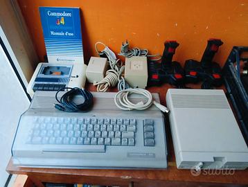 Commodore 64 C con accessori