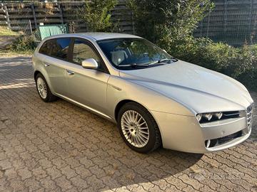 Alfa Romeo 159 1.9 JTDm 16V Sportwagon Distinctive
