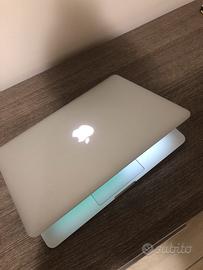 MacBook Pro 13 per i dettagli