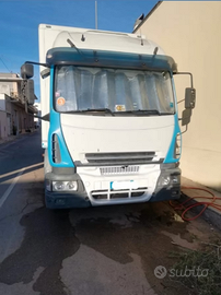 Iveco 135.28 con pedana elettrica