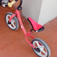bicicletta senza pedali 