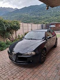 Alfa Romeo 147  1.9JTDem - Doppi Cerchi in Lega
