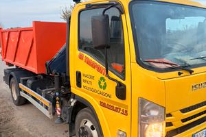 Isuzu p75 scarrabile con gru