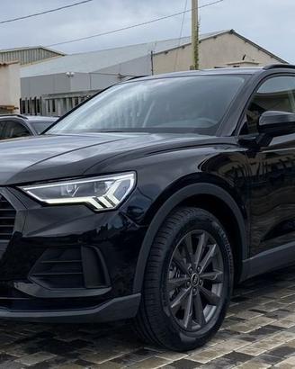 Audi Q3 Business 2.0 TDI 150CV S-Tronic 35