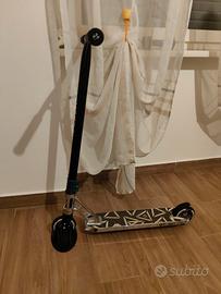 monopattino freestyle 