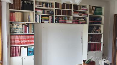 libreria a ponte. In buono stato.