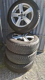 4 gomme Pirelli Winter 185/65 R15