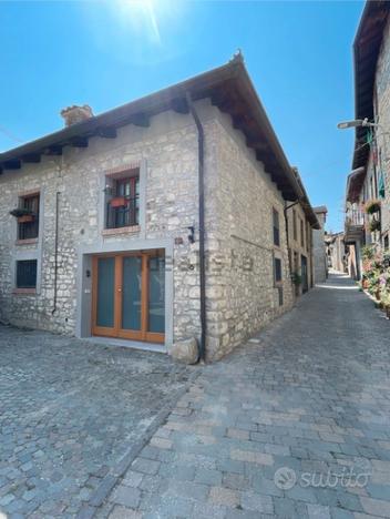 Indipendente in Borgo di 90mq disponibile