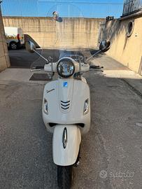 Piaggio Vespa 300 GTS Super - 2016