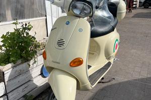 Piaggio vespa et4 125