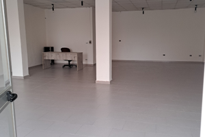 Magazino mq 100 uso commerciale a REALMONT