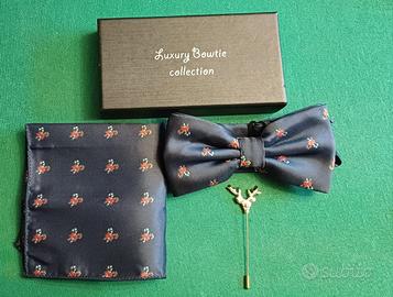 Set Natalizio uomo: Papillon, Fazzoletto e Spilla