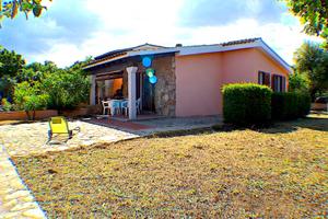 Villetta Caposchiera 300 mt dal mare San Teodoro