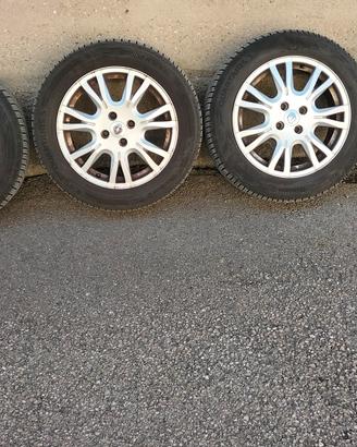 cerchi e gomme come nuovi 
