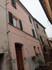 Terra cielo centro storico tutto ristrutturato