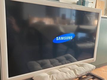 TV LED 32 pollici bianca come nuova