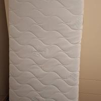 letto con materasso e rete