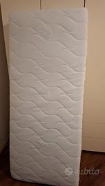 letto con materasso e rete