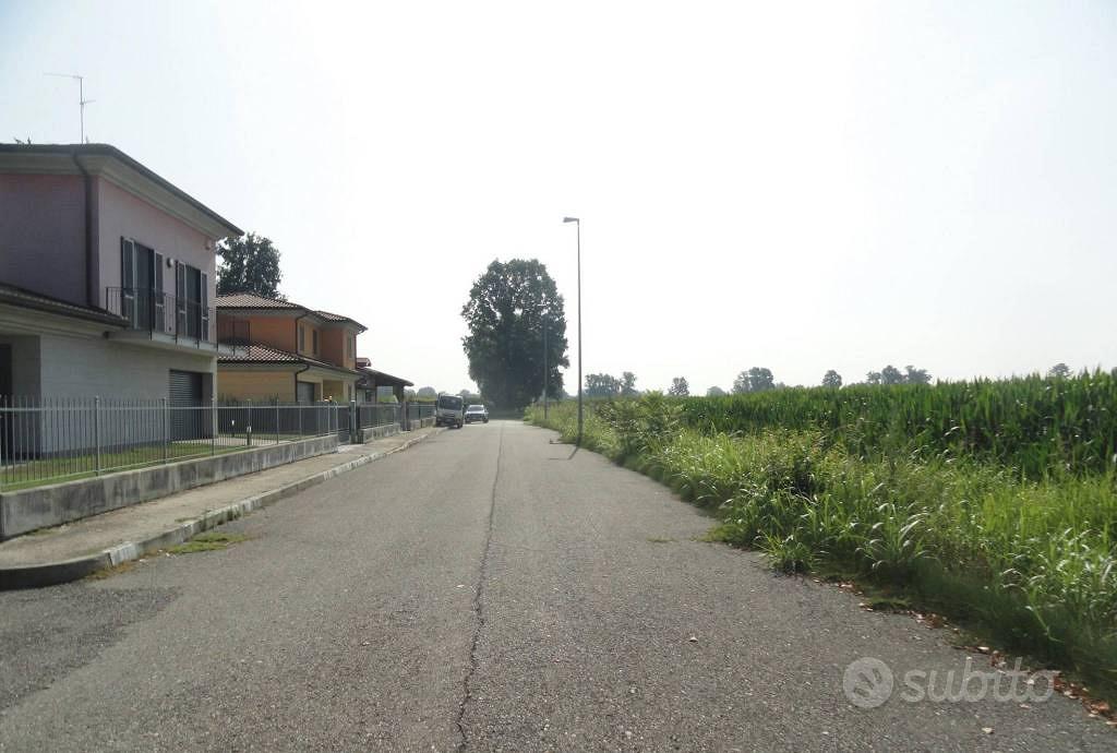 Immobile in asta di 10261 m² a Turano Lodigiano - Altro