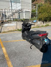 Yamaha xmax 250