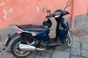 Aprilia scarabeo 200