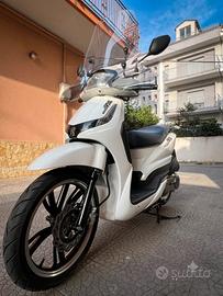 tweet RS 125 Peugeot