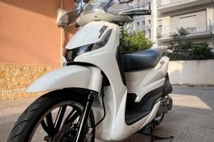 tweet RS 125 Peugeot