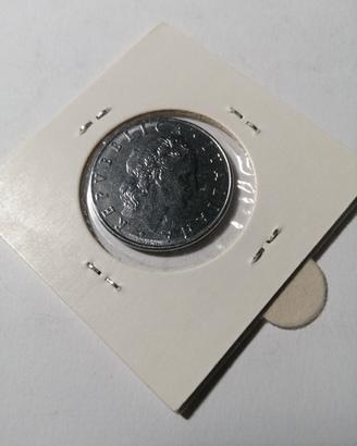 Lire 50 Vulcano del 1976 con errore di conio