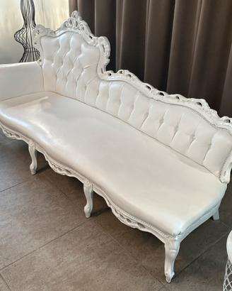 Divano barocco di design in ecopelle bianca