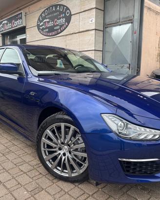 Maserati Ghibli 330 CV MHEV GT