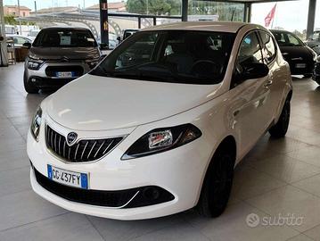 Lancia Ypsilon Ypsilon III 2021 1.0 firefly hybrid