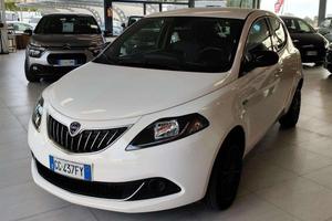 Lancia Ypsilon Ypsilon III 2021 1.0 firefly hybrid