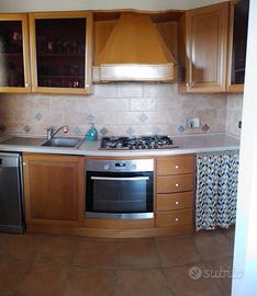 Cucina in legno artigianale